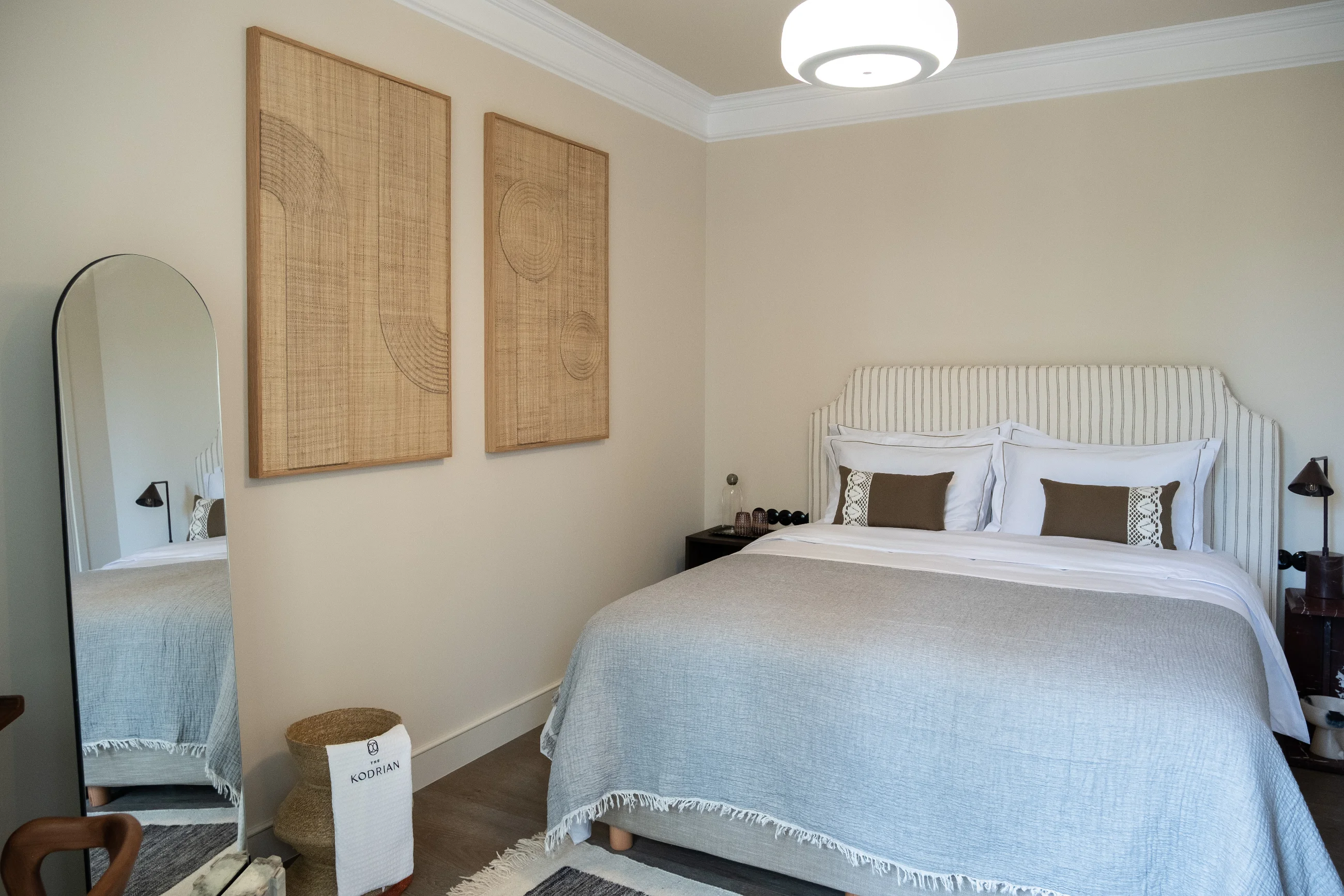 The Kodrian King interior